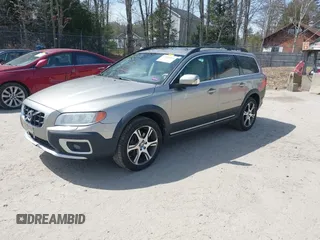 2012 Volvo XC70 T6 with VIN YV4902BZXC1137733, listed as a IAAI auction lot 42018303 with Not Provided miles and . Bid and sale history available at DreamBid. Image 2.
