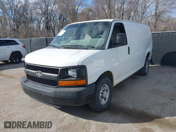 2014 Chevrolet Express Cargo with VIN 1GCWGFBA9E1140385, listed as a IAAI auction lot 38818319 with 366,153 mi miles. Bid and sale history available at carsss.com. Image 17.