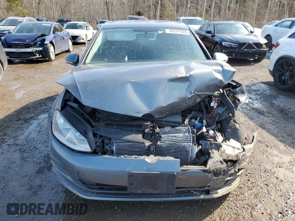 2016 Volkswagen Golf TSI SE z VIN 3VW217AU7GM042783, wystawiony jako Copart lot #46247585 z przebiegiem Nie podano mil oraz Szkoda całkowita • Salvage title. Historia ofert i sprzedaży dostępna na DreamBid. Obrazek 5.