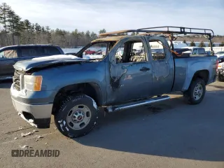 2011 GMC Sierra 2500HD Work Truck z VIN 1GT22ZCG1BZ431316, wystawiony jako Copart lot #44495405 z przebiegiem Nie podano mil oraz Szkoda całkowita • Salvage title. Historia ofert i sprzedaży dostępna na DreamBid. Obrazek 1.