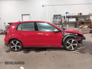 2015 Volkswagen Golf GTI SE with VIN 3VW5T7AU8FM087513, listed as a IAAI auction lot 41095244 with 84,064 mi miles. Bid and sale history available at carsss.com. Image 13.