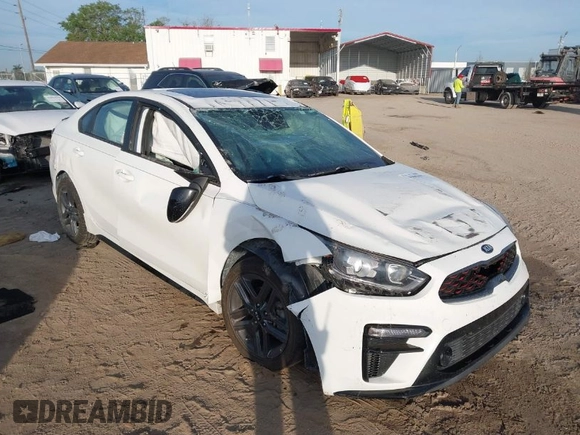 2020 Kia Forte GT-Line with VIN 3KPF34AD8LE251922, listed as a IAAI auction lot 41885015 with 56,505 mi miles. Bid and sale history available at carsss.com. Image 1.