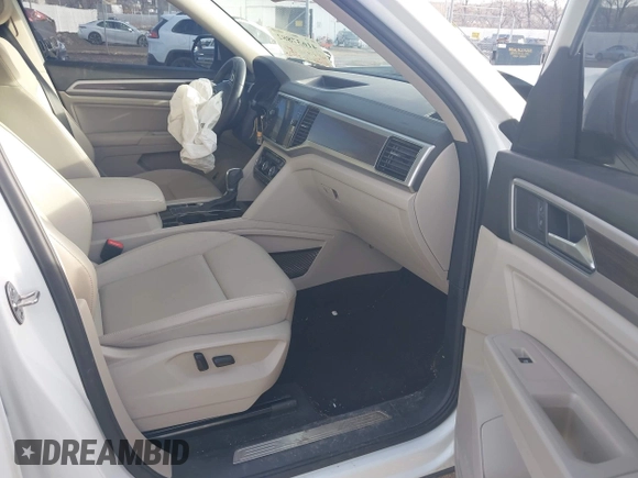 2018 Volkswagen Atlas SEL with VIN 1V2ER2CA5JC586141, listed as a IAAI auction lot 41637882 with 80,515 mi miles and . Bid and sale history available at DreamBid. Image 5.