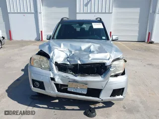 2012 Mercedes-Benz GLK-Class GLK 350 with VIN WDCGG8HB1CF771982, listed as a IAAI auction lot 41958903 with 136,465 mi miles. Bid and sale history available at carsss.com. Image 12.