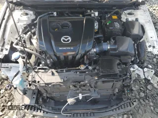 2020 Mazda 3 Premium with VIN 3MZBPBEM3LM124712, listed as a Copart auction lot 60290155 with 39,693 mi miles and Salvage title. Bid and sale history available at DreamBid. Image 11.
