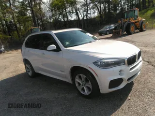 2014 BMW X5 xDrive35i with VIN 5UXKR0C56E0H18800, listed as a IAAI auction lot 40843200 with 129,991 mi miles. Bid and sale history available at carsss.com. Image 1.