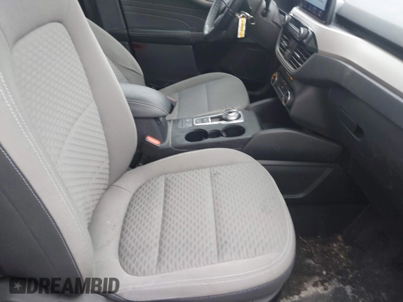 2021 Ford Escape SE with VIN 1FMCU9G68MUA06185, listed as a IAAI auction lot 41695906 with 43,463 mi miles and . Bid and sale history available at DreamBid. Image 5.