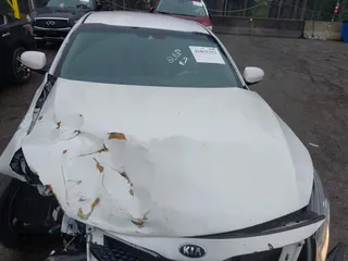 2015 Kia Optima SXL Turbo z VIN 5XXGR4A66FG510911, wystawiony jako IAAI lot #41855352 z przebiegiem 150 576 mil mil oraz . Historia ofert i sprzedaży dostępna na DreamBid. Obrazek 10.