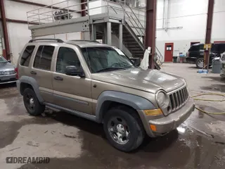 2005 Jeep Liberty Sport with VIN 1J4GL48K15W593739, listed as a IAAI auction lot 41169805 with 200,482 mi miles. Bid and sale history available at carsss.com. Image 1.