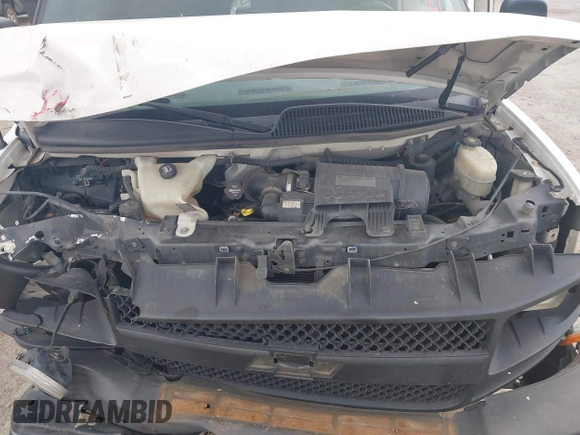 2016 Chevrolet Express Cargo z VIN 1GCWGBFF2G1138592, wystawiony jako IAAI lot #42500515 z przebiegiem Nie podano mil oraz . Historia ofert i sprzedaży dostępna na DreamBid. Obrazek 10.