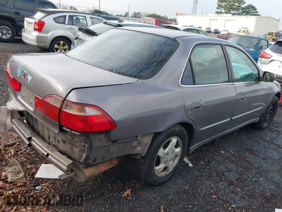 2000 Honda Accord EX z VIN 1HGCG5651YA129056, wystawiony jako IAAI lot #41532787 z przebiegiem Nie podano mil oraz . Historia ofert i sprzedaży dostępna na DreamBid. Obrazek 4.