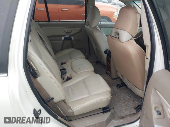 2007 Volvo XC90 V8 with VIN YV4CZ852X71397570, listed as a IAAI auction lot 41715426 with 217,019 mi miles. Bid and sale history available at carsss.com. Image 8.