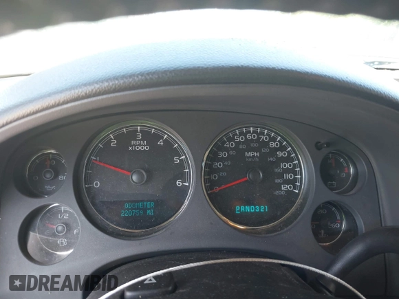 2007 Chevrolet Suburban LT with VIN 3GNGK26K57G270206, listed as a IAAI auction lot 42102684 with 220,759 mi miles and . Bid and sale history available at DreamBid. Image 7.