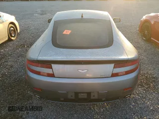 2006 Aston Martin Vantage z VIN SCFBB03B26GC01810, wystawiony jako Copart lot #75127204 z przebiegiem Nie podano mil oraz Nie do naprawy • Non repairable. Historia ofert i sprzedaży dostępna na DreamBid. Obrazek 6.