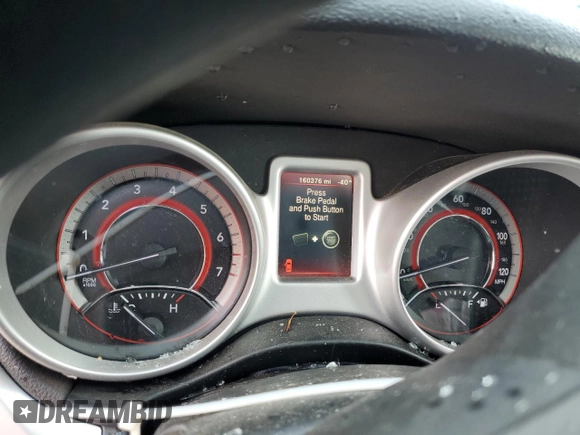 2017 Dodge Journey SXT with VIN 3C4PDCBG2HT533772, listed as a Copart auction lot 54729535 with 160,376 mi miles and Salvage title. Bid and sale history available at DreamBid. Image 9.