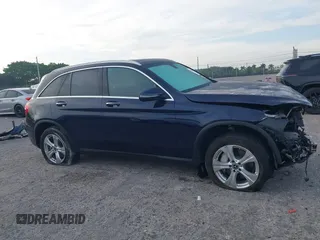 2018 Mercedes-Benz GLC with VIN WDC0G4JB4JV094465, listed as a IAAI auction lot 41869125 with 77,356 mi miles. Bid and sale history available at carsss.com. Image 14.