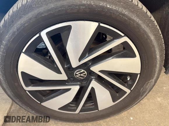 2024 Volkswagen Atlas SE with VIN 1V2HR2CA2RC553977, listed as a IAAI auction lot 42731405 with 24,692 mi miles and . Bid and sale history available at DreamBid. Image 20.