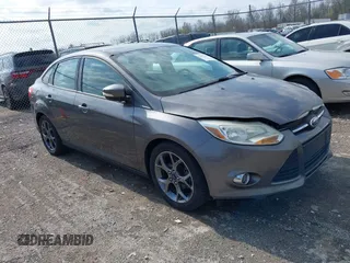 2013 Ford Focus SE with VIN 1FADP3F22DL333107, listed as a IAAI auction lot 41927543 with 115,048 mi miles and . Bid and sale history available at carsss.com. Image 1.