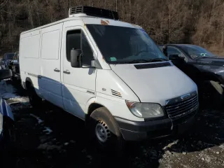 2005 Freightliner Sprinter with VIN WDYPD644X55808843, listed as a Copart auction lot 42859055 with 312,164 mi miles and Clean Title. Bid and sale history available at DreamBid. Image 4.