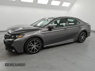 2022 Toyota Camry SE with VIN 4T1T11AK4NU633449, listed as a Copart auction lot 53923245 with 58,810 mi miles and Clean Title. Bid and sale history available at DreamBid. Image 1.