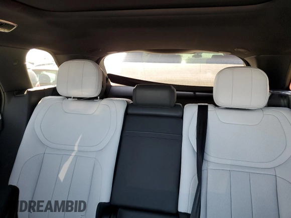 2024 Land Rover Range Rover Sport Dynamic SE with VIN SAL1L9FU3RA175238, listed as a Copart auction lot 68252214 with Not provided miles and Salvage title. Bid and sale history available at DreamBid. Image 10.