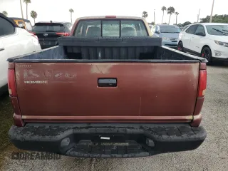 1998 Isuzu Hombre z VIN 1GGCS19X0W8650520, wystawiony jako Copart lot #73962444 z przebiegiem Nie podano mil oraz Szkody całkowita. Historia ofert i sprzedaży dostępna na DreamBid. Obrazek 6.