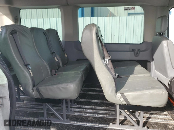 2016 Ford Transit XL z VIN 1FMZK1CM2GKA66128, wystawiony jako Copart lot #85919464 z przebiegiem 124 449 mil mil oraz Czysty tytuł • Clean title. Historia ofert i sprzedaży dostępna na DreamBid. Obrazek 11.