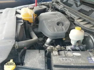 2015 Ram 1500 Big Horn z VIN 1C6RR6LM4FS580372, wystawiony jako IAAI lot #42791949 z przebiegiem 215 966 mil mil oraz . Historia ofert i sprzedaży dostępna na DreamBid. Obrazek 19.