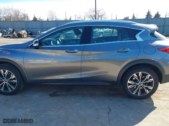 2018 Infiniti QX30 Luxury with VIN SJKCH5CR6JA054067, listed as a IAAI auction lot 41691347 with NaN miles. Bid and sale history available at carsss.com. Image 15.