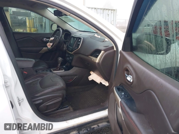2017 Jeep Cherokee Trailhawk L Plus with VIN 1C4PJMBS2HD225011, listed as a IAAI auction lot 40802716 with 73,714 mi miles. Bid and sale history available at carsss.com. Image 5.