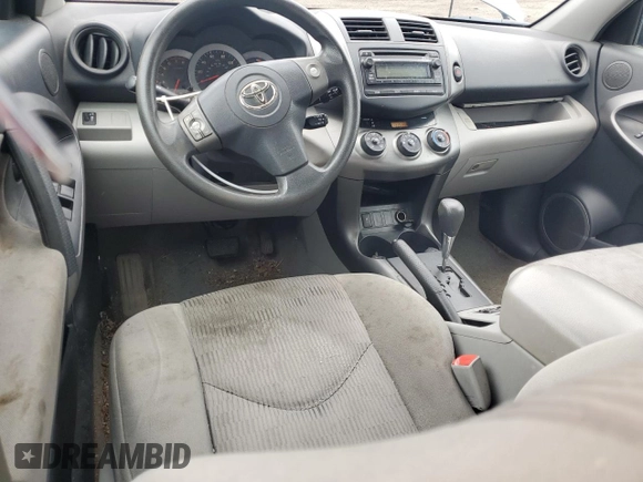 2012 Toyota RAV4 z VIN 2T3BF4DV7CW230817, wystawiony jako Copart lot #63227405 z przebiegiem 231 028 mil mil oraz Szkoda całkowita • Salvage title. Historia ofert i sprzedaży dostępna na DreamBid. Obrazek 8.