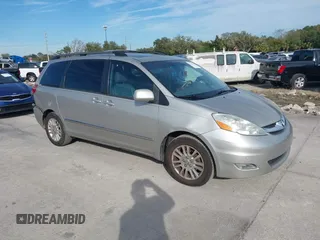 2008 Toyota Sienna XLE with VIN 5TDZK22C18S161339, listed as a IAAI auction lot 41449450 with 202,512 mi miles. Bid and sale history available at carsss.com. Image 1.