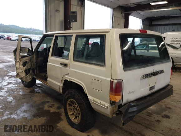 1997 Jeep Cherokee SE with VIN 1J4FJ28S1VL528218, listed as a IAAI auction lot 41931137 with 210,196 mi miles. Bid and sale history available at carsss.com. Image 3.