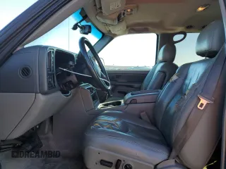 2003 Chevrolet Suburban LT with VIN 1GNGK26U33R278686, listed as a Copart auction lot 86648554 with 209,059 mi miles and Salvage Title. Bid and sale history available at carsss.com. Image 7.