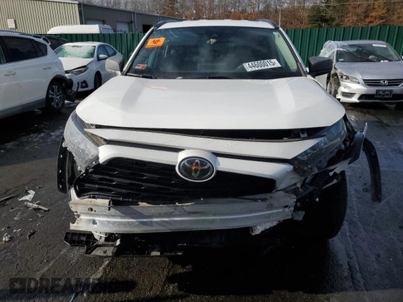 2021 Toyota RAV4 LE with VIN 2T3F1RFV3MC146667, listed as a Copart auction lot 44600015 with 28,069 mi miles and Salvage Title. Bid and sale history available at carsss.com. Image 5.