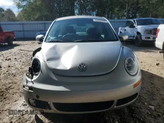 2007 Volkswagen New Beetle Coupe with VIN 3VWPW31C87M518305, listed as a Copart auction lot 42692435 with 245,978 mi miles and Salvage Title. Bid and sale history available at carsss.com. Image 5.