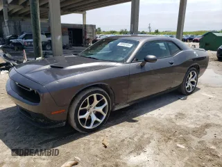 2016 Dodge Challenger SXT Plus z VIN 2C3CDZAG6GH149251, wystawiony jako Copart lot #49855484 z przebiegiem 24 948 mil mil oraz . Historia ofert i sprzedaży dostępna na DreamBid. Obrazek 1.
