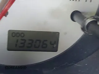 2000 Toyota MR2 z VIN JTDFR3207Y0021485, wystawiony jako IAAI lot #42281031 z przebiegiem 133 064 mil mil oraz . Historia ofert i sprzedaży dostępna na DreamBid. Obrazek 15.
