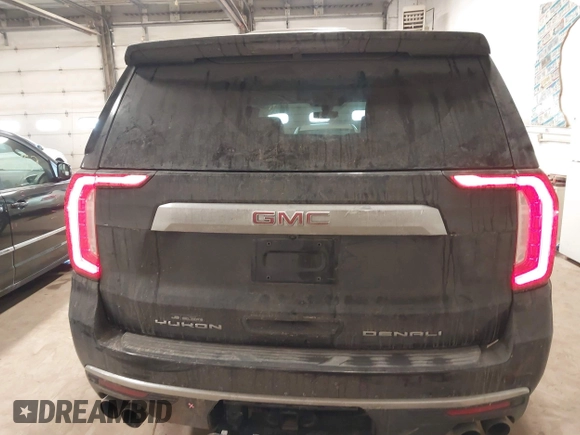 2021 GMC Yukon Denali with VIN 1GKS2DKL2MR432564, listed as a IAAI auction lot 41392475 with 44,045 mi miles. Bid and sale history available at carsss.com. Image 16.