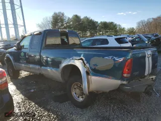 2002 Ford Super Duty F-250 XL with VIN 1FTNX21L92EC98396, listed as a Copart auction lot 81552024 with 280,221 mi miles and Salvage Title. Bid and sale history available at carsss.com. Image 2.