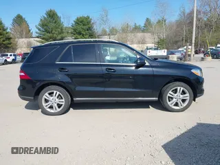 2015 Mercedes-Benz M ML 350 with VIN 4JGDA5HB3FA498372, listed as a IAAI auction lot 42097380 with 91,200 mi miles. Bid and sale history available at carsss.com. Image 12.
