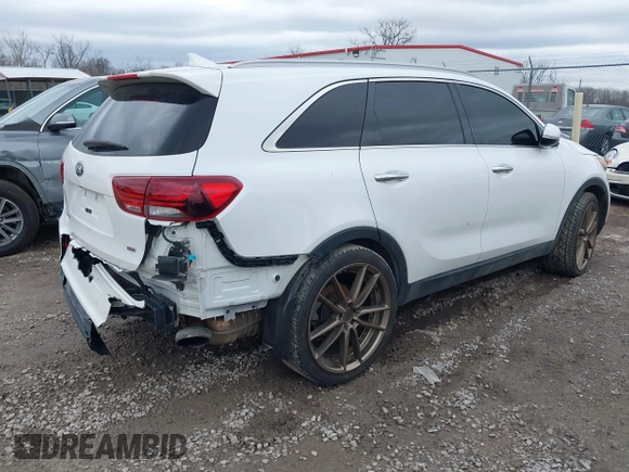 2019 Kia Sorento LX with VIN 5XYPG4A30KG524272, listed as a IAAI auction lot 41786623 with 124,942 mi miles and . Bid and sale history available at carsss.com. Image 4.