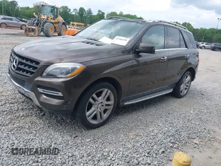 2013 Mercedes-Benz M ML 350 with VIN 4JGDA5HB4DA244103, listed as a IAAI auction lot 42106199 with 145,464 mi miles. Bid and sale history available at carsss.com. Image 17.