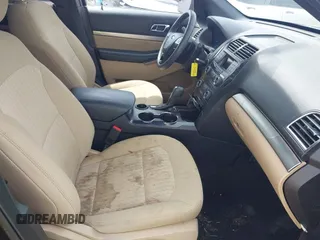 2017 Ford Explorer z VIN 1FM5K7B8XHGE26935, wystawiony jako IAAI lot #42267393 z przebiegiem 95 901 mil mil oraz . Historia ofert i sprzedaży dostępna na DreamBid. Obrazek 5.