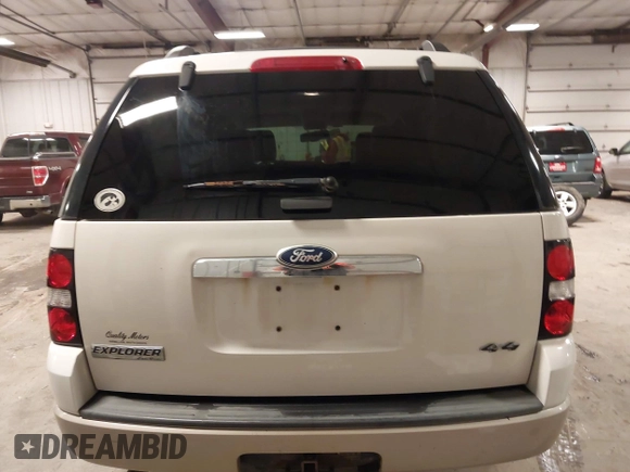 2010 Ford Explorer Eddie Bauer with VIN 1FMEU7EE5AUB13603, listed as a IAAI auction lot 41499590 with 218,425 mi miles. Bid and sale history available at carsss.com. Image 16.