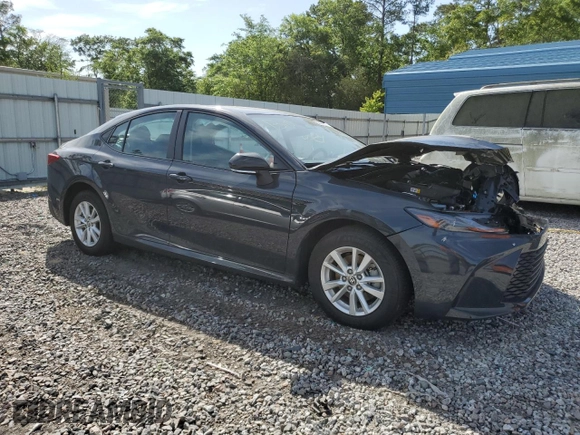 2025 Toyota Camry LE z VIN 4T1DAACK2SU540006, wystawiony jako Copart lot #53387515 z przebiegiem 7 822 mil mil oraz Szkoda całkowita • Salvage title. Historia ofert i sprzedaży dostępna na DreamBid. Obrazek 4.