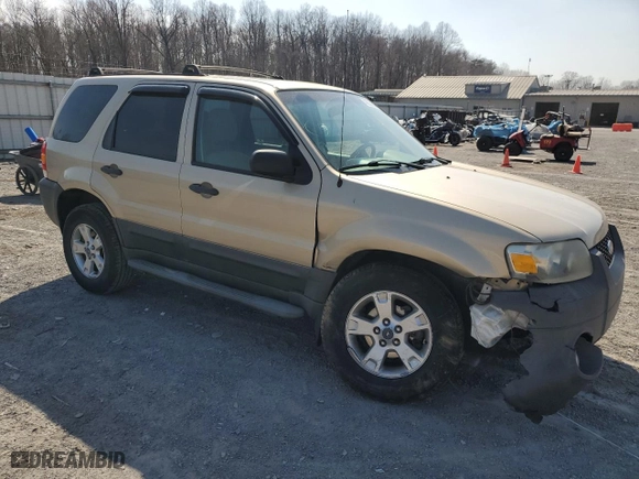 2007 Ford Escape XLT with VIN 1FMCU93137KA07593, listed as a Copart auction lot 48858345 with 123,487 mi miles and Salvage Title. Bid and sale history available at carsss.com. Image 4.