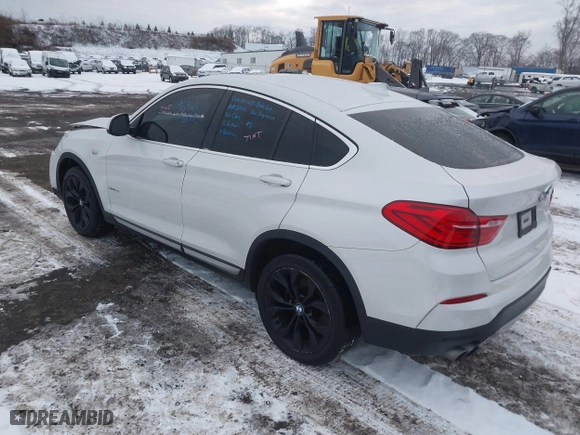 2018 BMW X4 xDrive28i with VIN 5UXXW3C5XJ0T82043, listed as a IAAI auction lot 41246495 with 106,606 mi miles. Bid and sale history available at carsss.com. Image 3.
