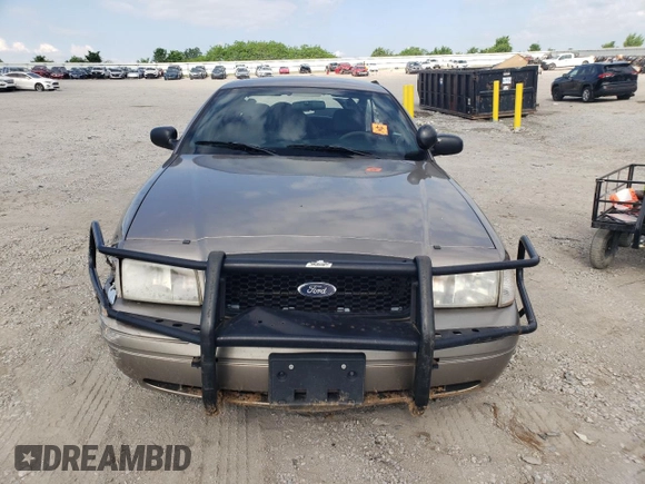 2010 Ford Police Interceptor z VIN 2FABP7BV4AX129017, wystawiony jako Copart lot #56814735 z przebiegiem Nie podano mil oraz Szkoda całkowita • Salvage title. Historia ofert i sprzedaży dostępna na DreamBid. Obrazek 5.