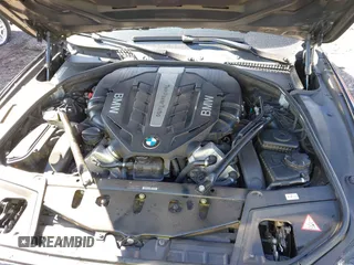2013 BMW 5 Series 550i xDrive with VIN WBAFU9C54DDY70243, listed as a IAAI auction lot 41812862 with 85,758 mi miles and . Bid and sale history available at carsss.com. Image 10.